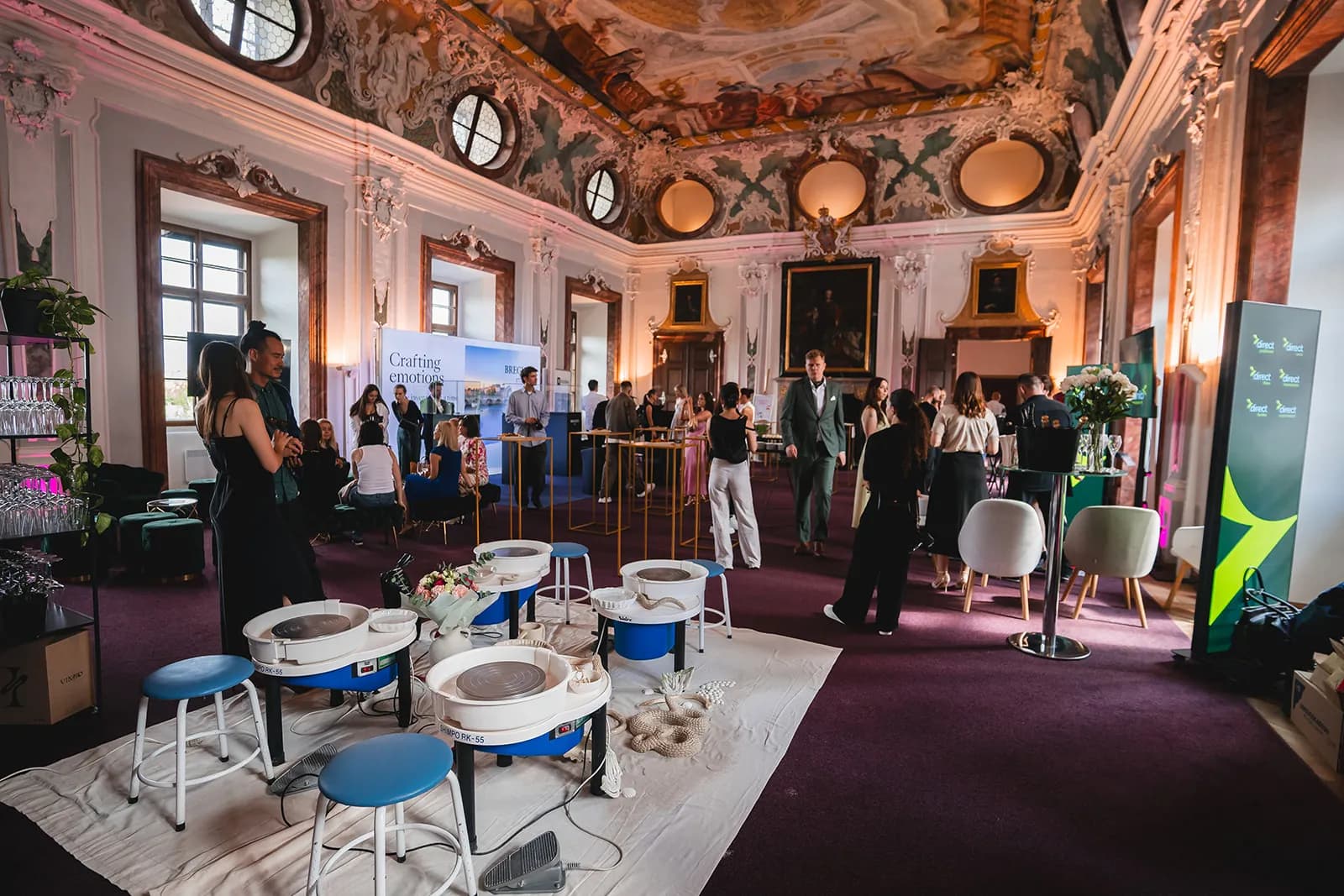 Workshop v Tereziánském sále Břevnovského kláštera pod barokními freskami