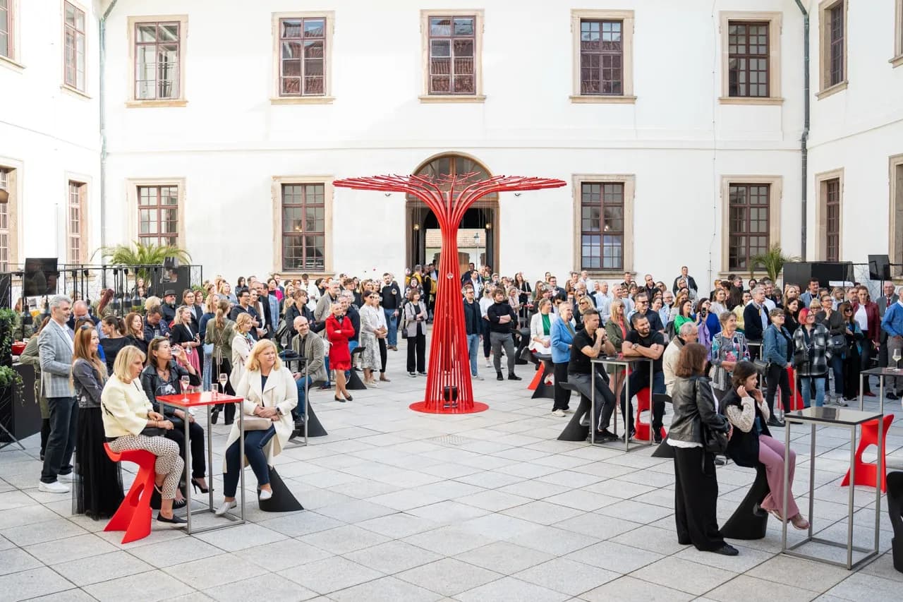 Courtyard at Brevnov Monastery – outdoor event venue for 300 guests