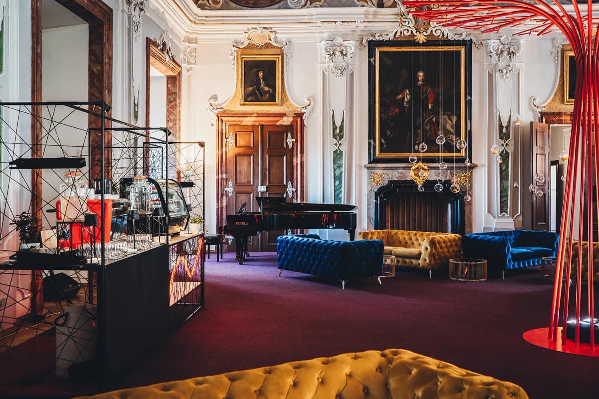 Tereziánský sál v konferenčním uspořádání pro 180 osob